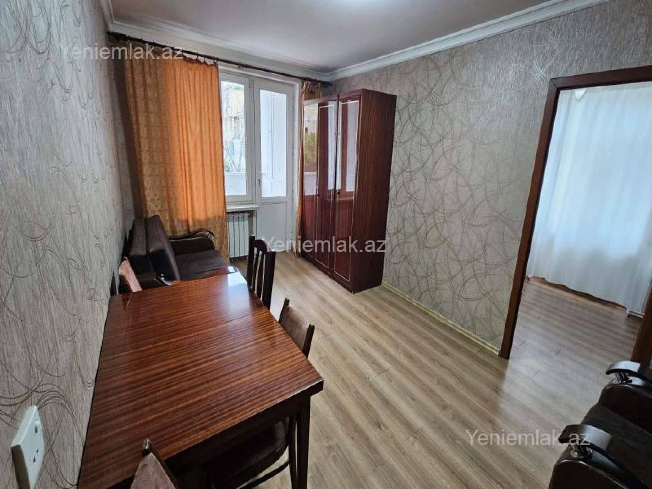 Satılır 2 otaqlı köhnə tikili 45 m²