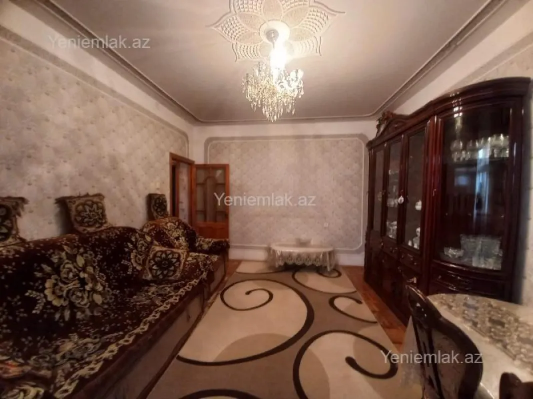Satılır 3 otaqlı köhnə tikili 72 m²