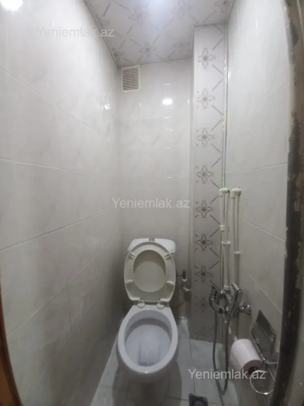 Satılır 3 otaqlı köhnə tikili 72 m²