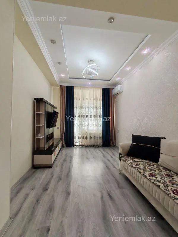 Satılır 3 otaqlı yeni tikili 76 m²