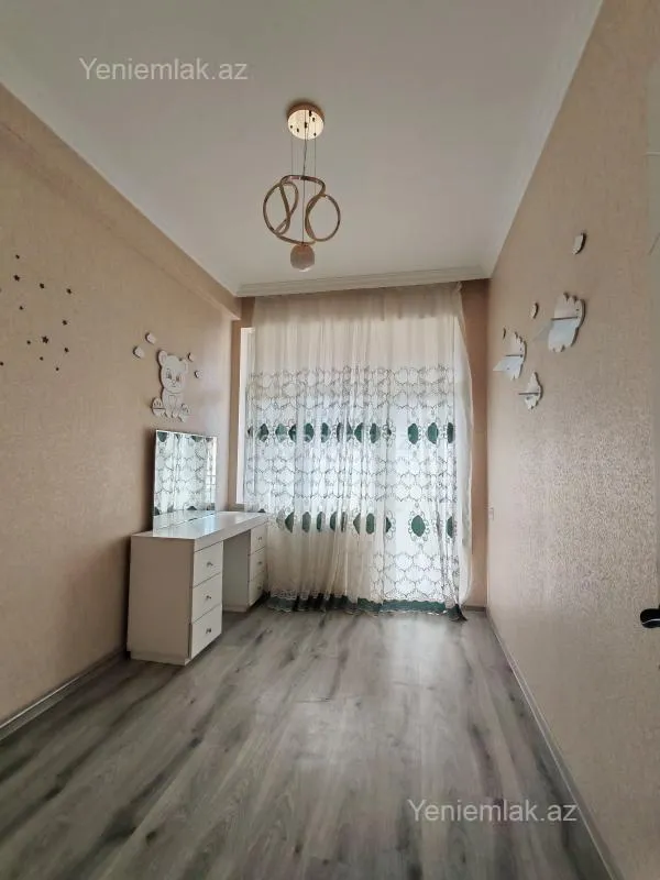 Satılır 3 otaqlı yeni tikili 76 m²