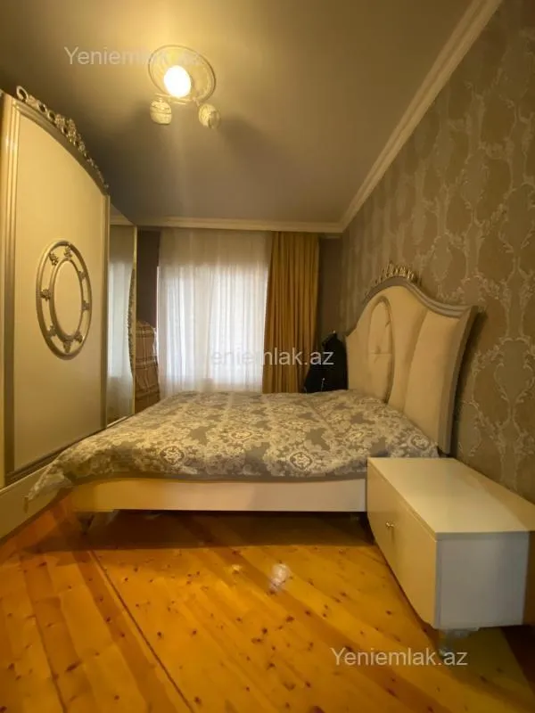 Satılır 2 otaqlı köhnə tikili 60 m²