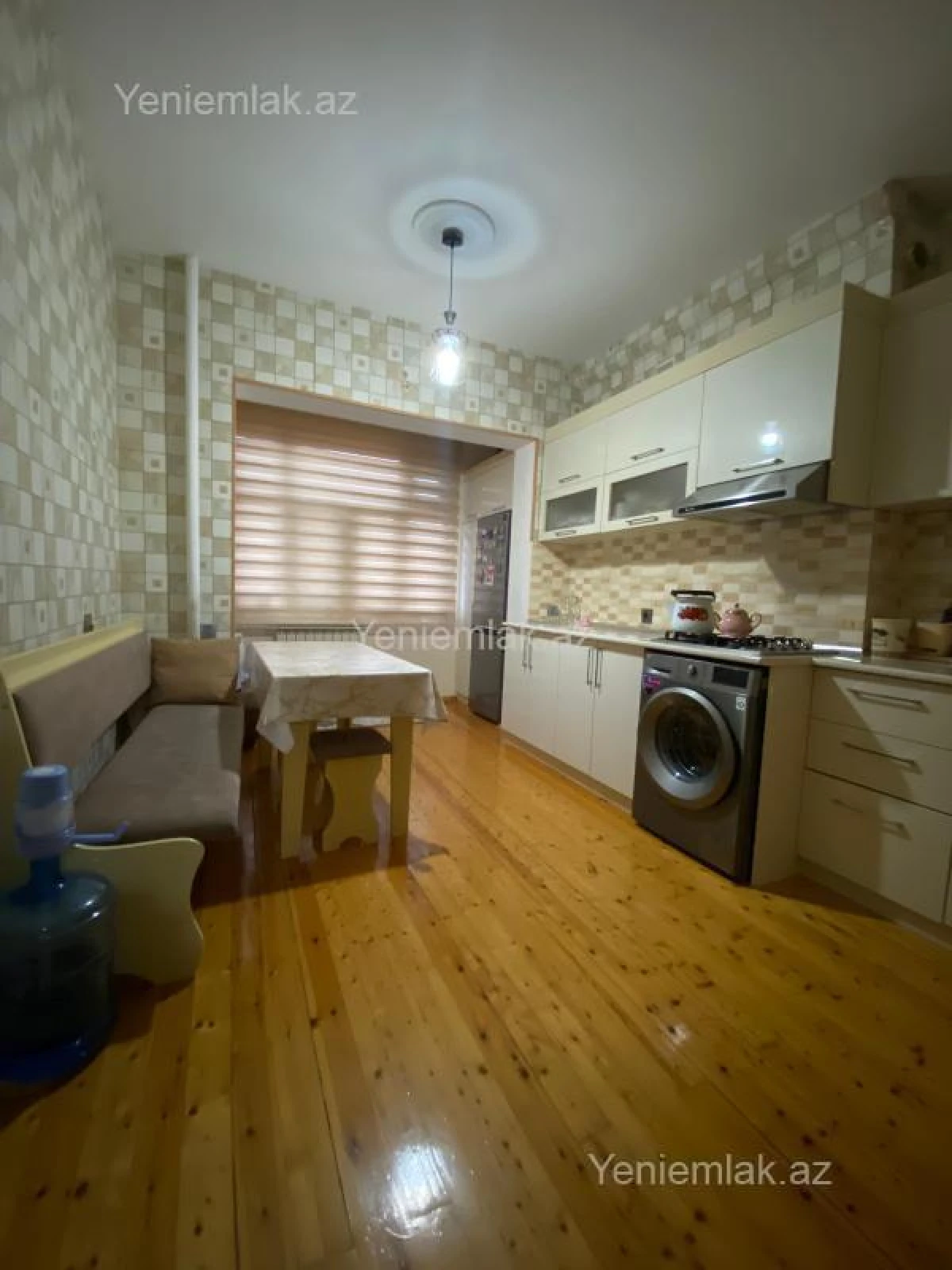 Satılır 2 otaqlı köhnə tikili 60 m²