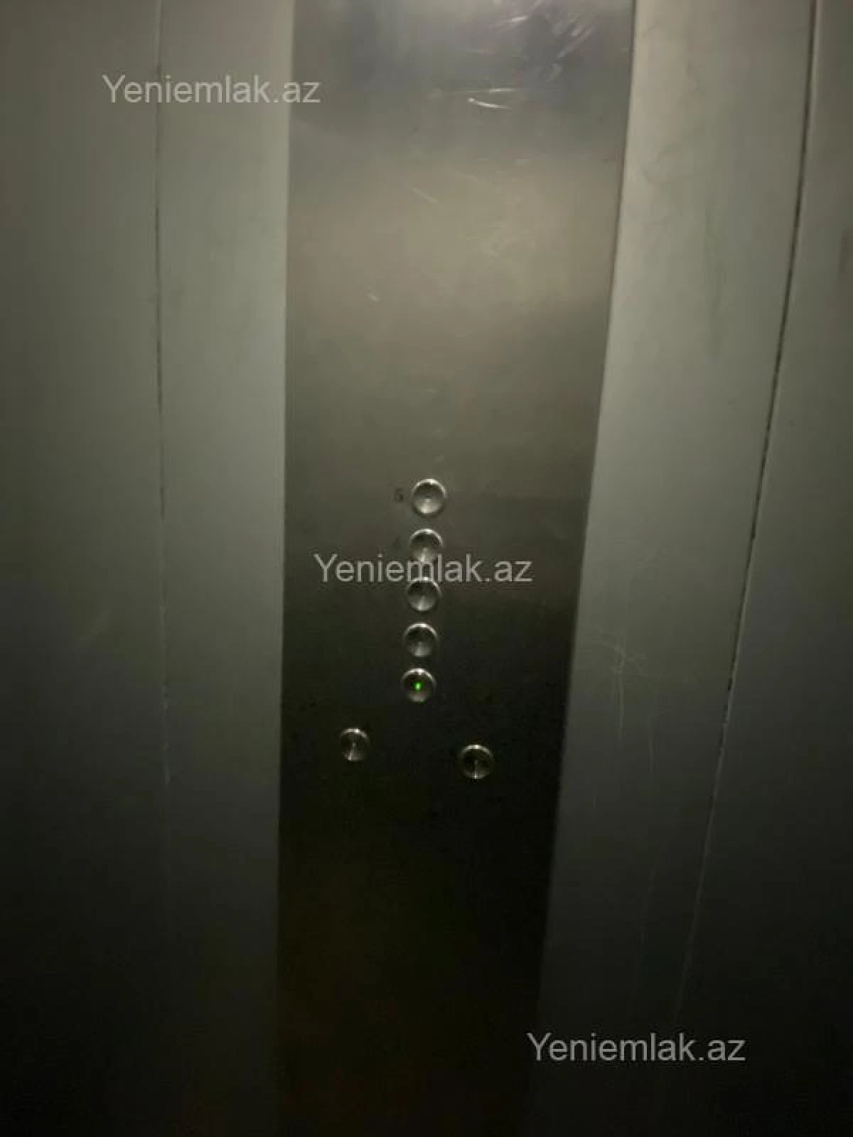 Satılır 2 otaqlı köhnə tikili 60 m²