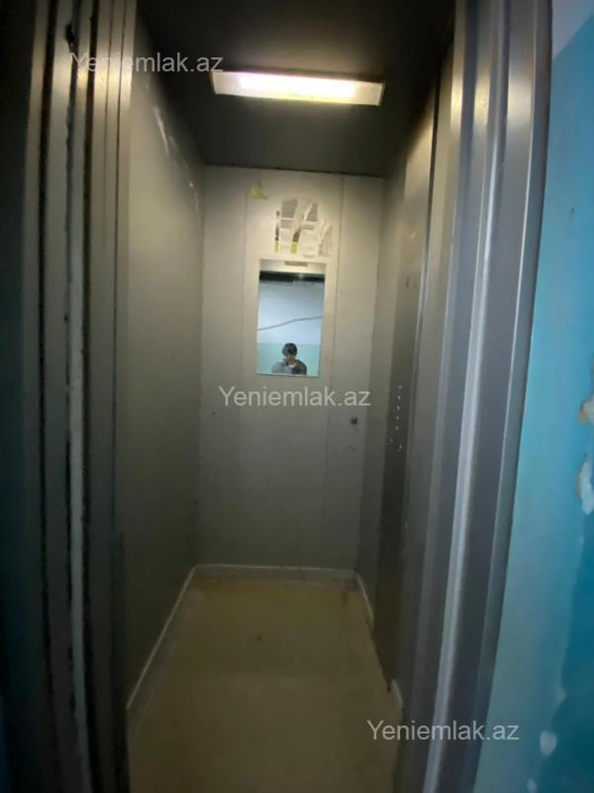 Satılır 2 otaqlı köhnə tikili 60 m²