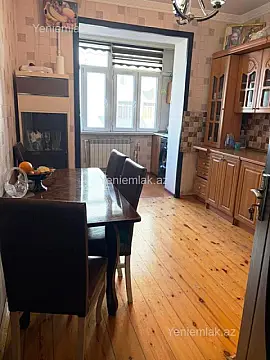 Satılır 3 otaqlı köhnə tikili 70 m²