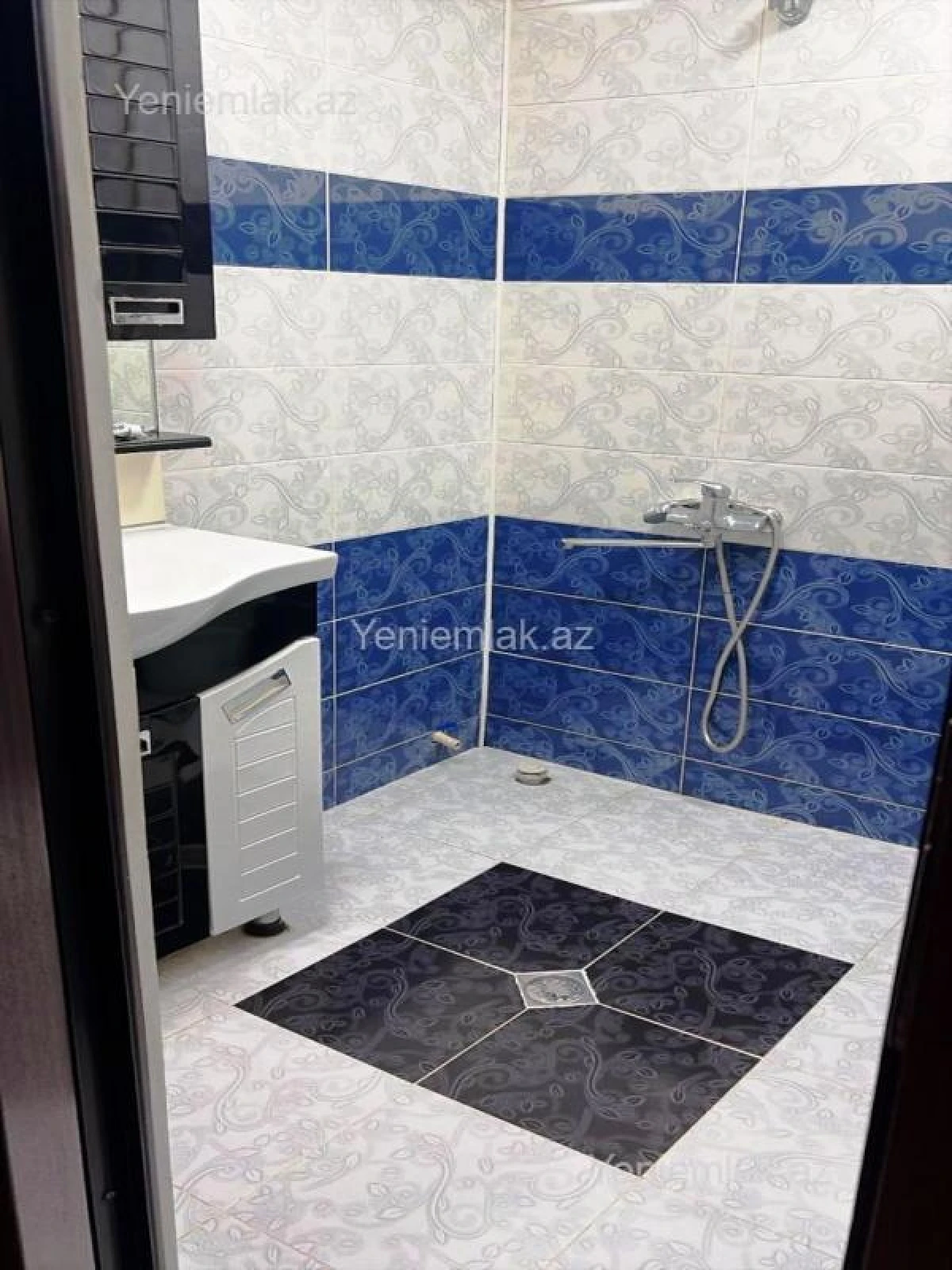 Satılır 3 otaqlı köhnə tikili 70 m²