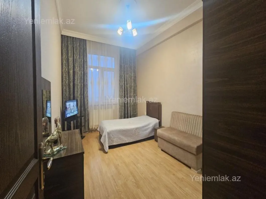 Satılır 3 otaqlı yeni tikili 109 m²