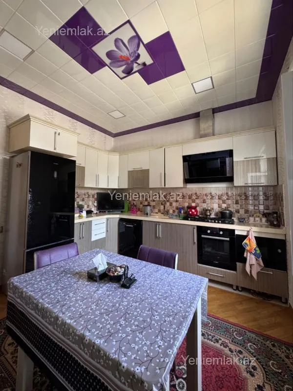 Satılır 6 otaqlı həyət evi 260 m²