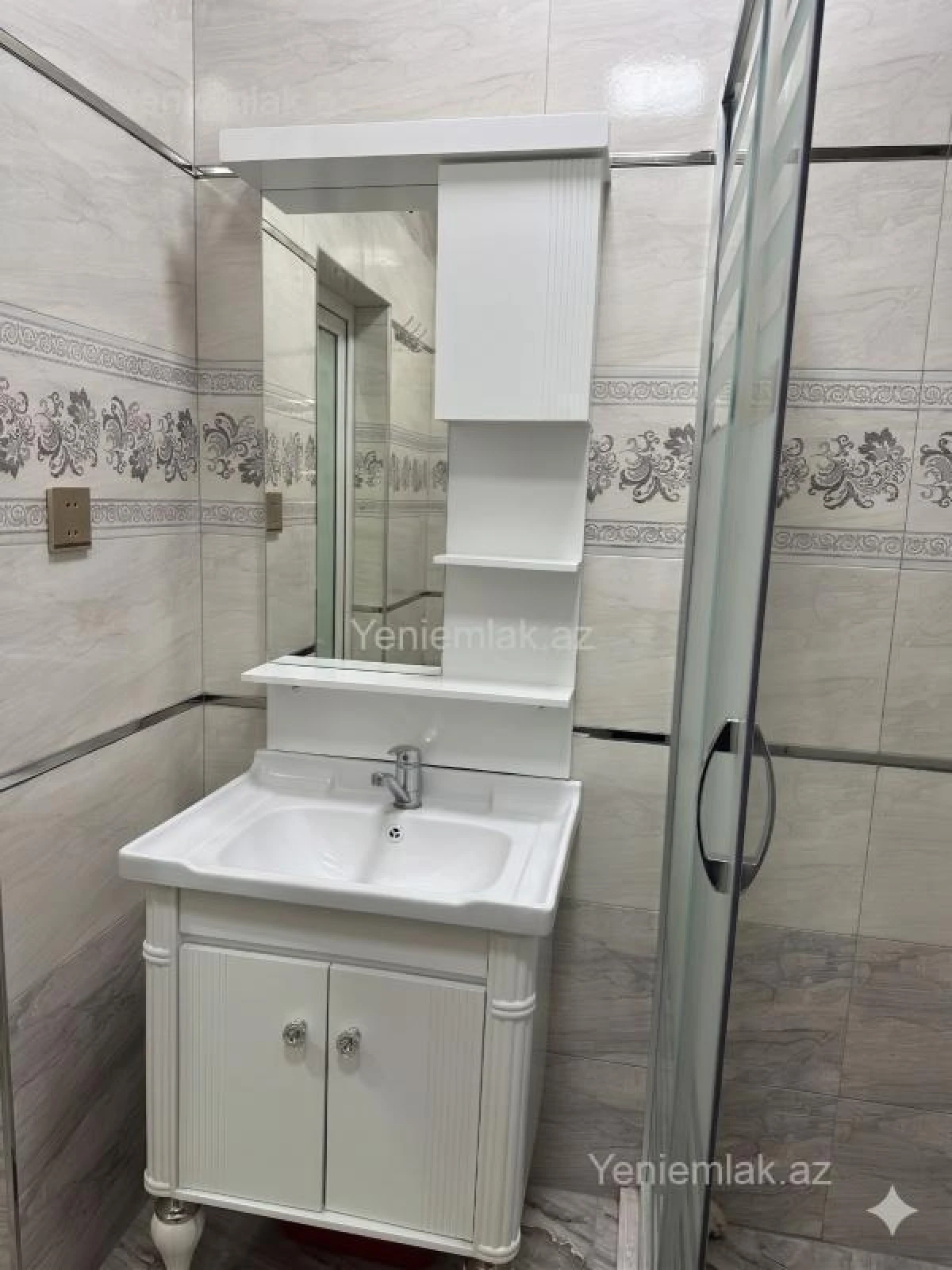 Satılır 2 otaqlı köhnə tikili 40 m²