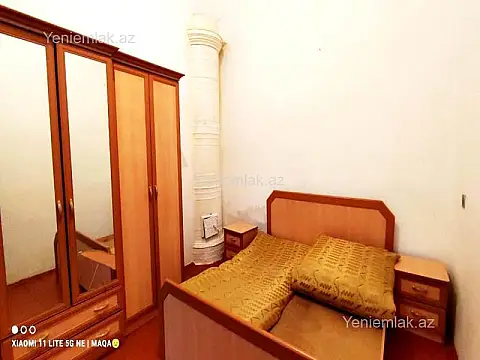 Satılır 2 otaqlı köhnə tikili 55 m²