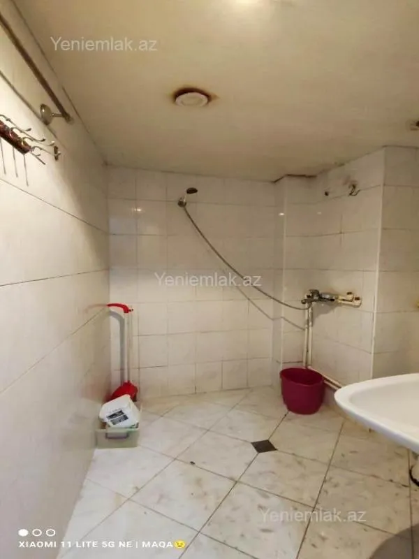 Satılır 2 otaqlı köhnə tikili 55 m²