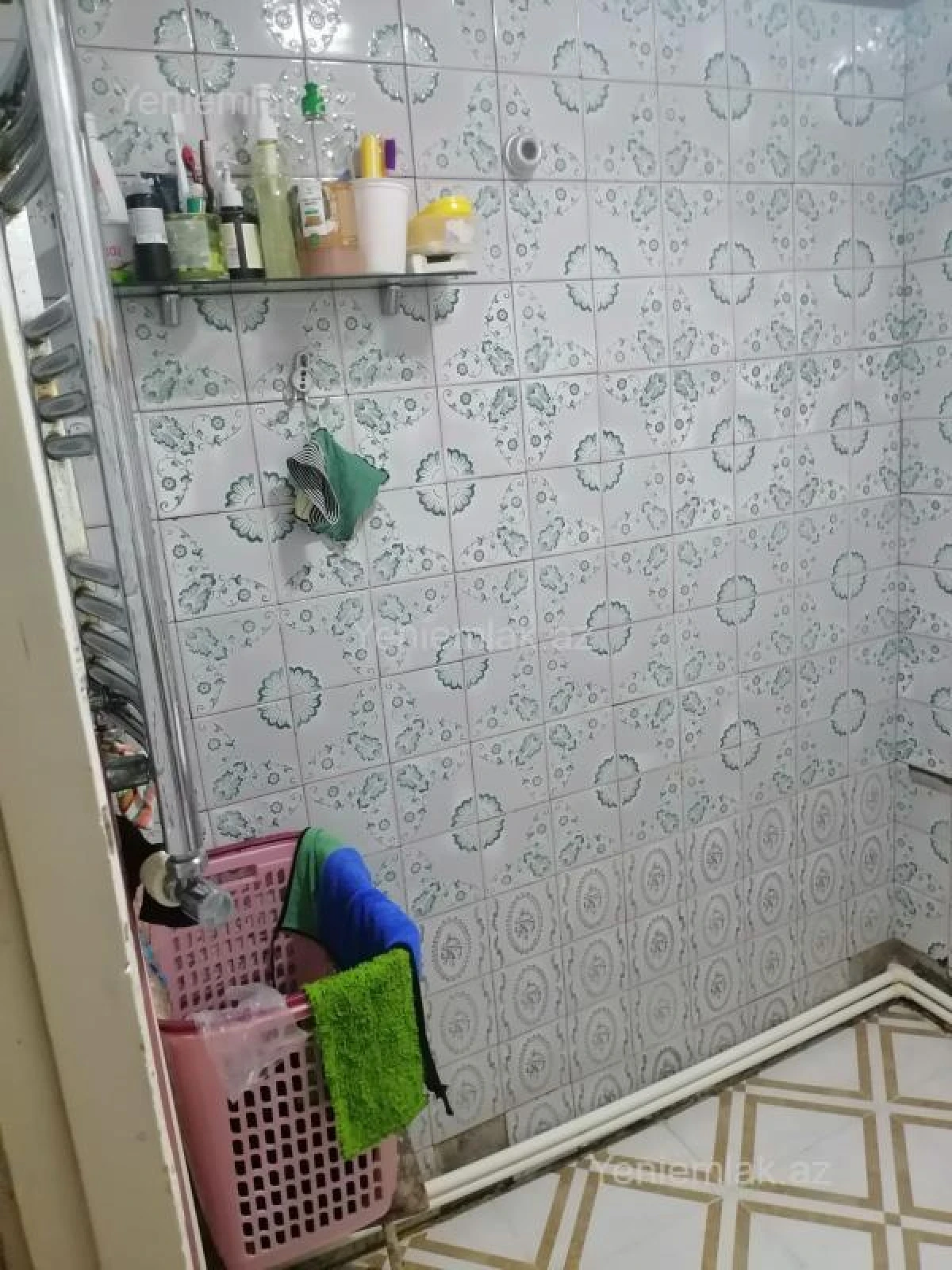 Satılır 3 otaqlı köhnə tikili 90 m²