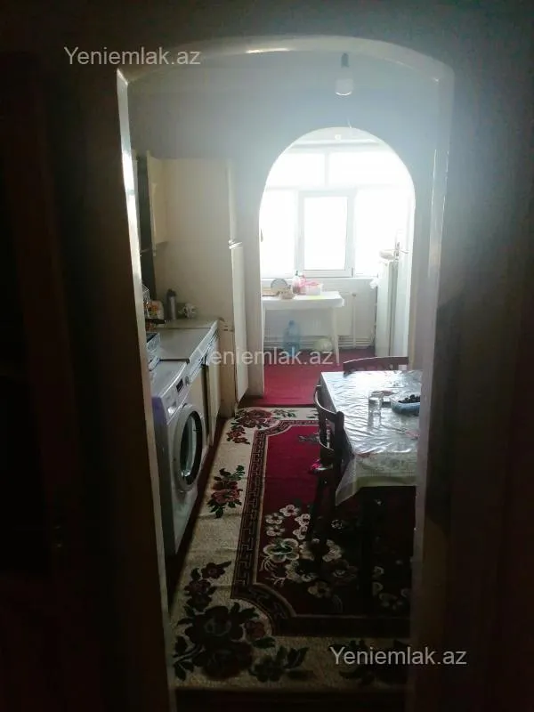 Satılır 3 otaqlı köhnə tikili 90 m²