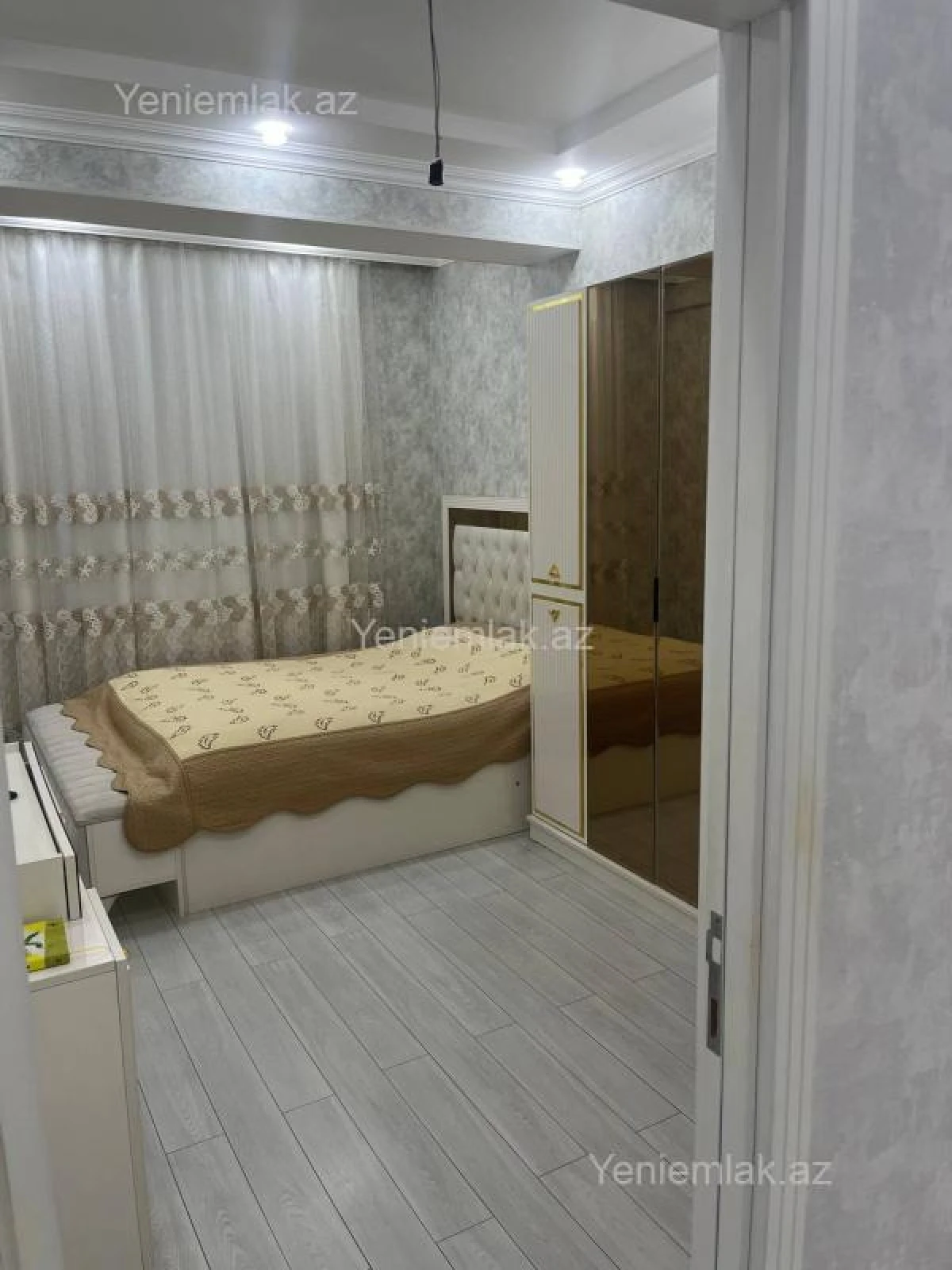 Satılır 3 otaqlı yeni tikili 83 m²