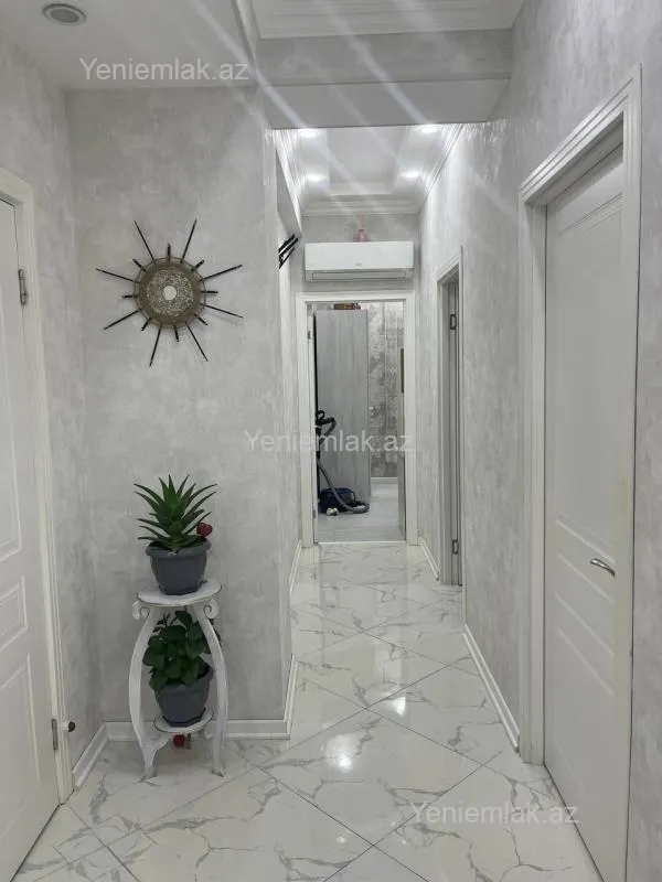 Satılır 3 otaqlı yeni tikili 83 m²