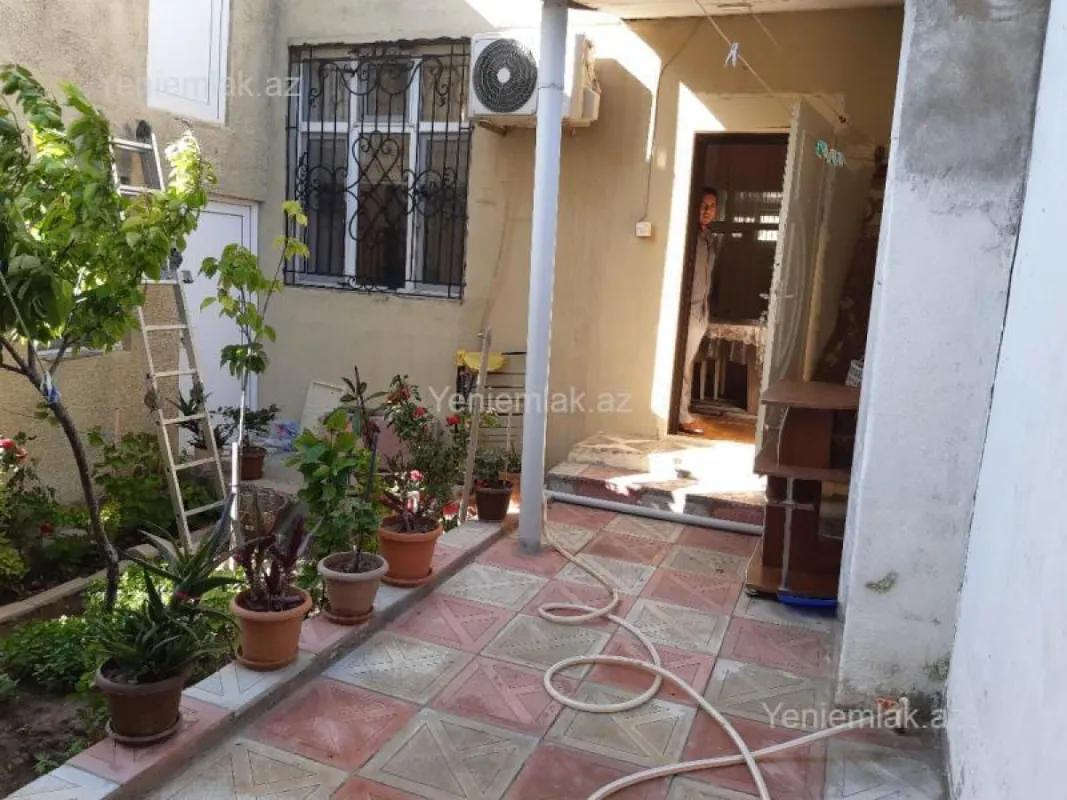 Satılır 6 otaqlı həyət evi 120 m²
