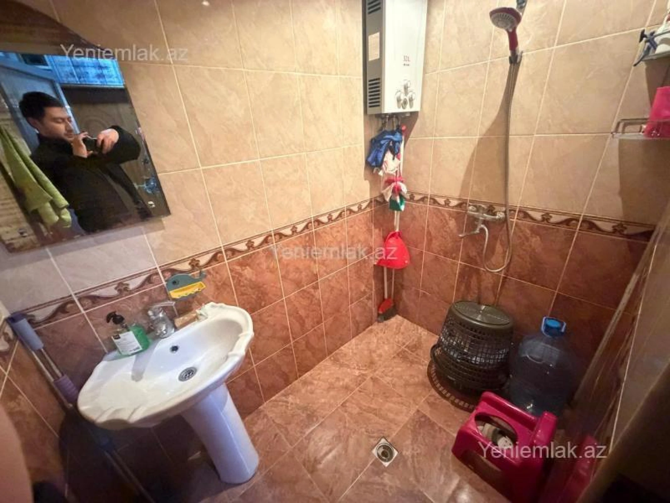 Satılır 2 otaqlı köhnə tikili 60 m²