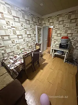 Satılır 2 otaqlı köhnə tikili 60 m²