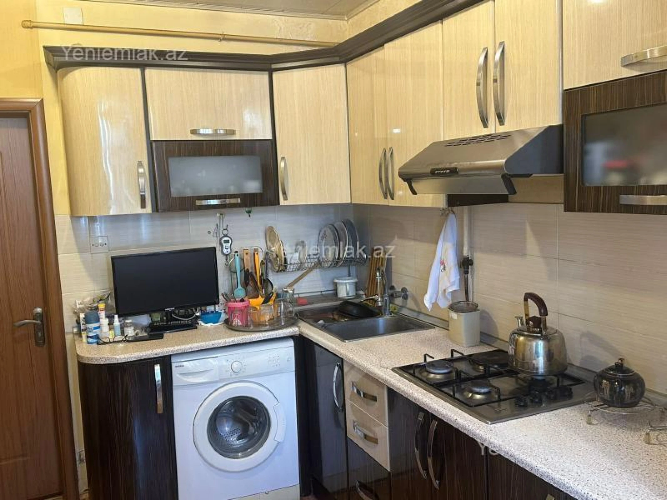 Satılır 3 otaqlı köhnə tikili 90 m²