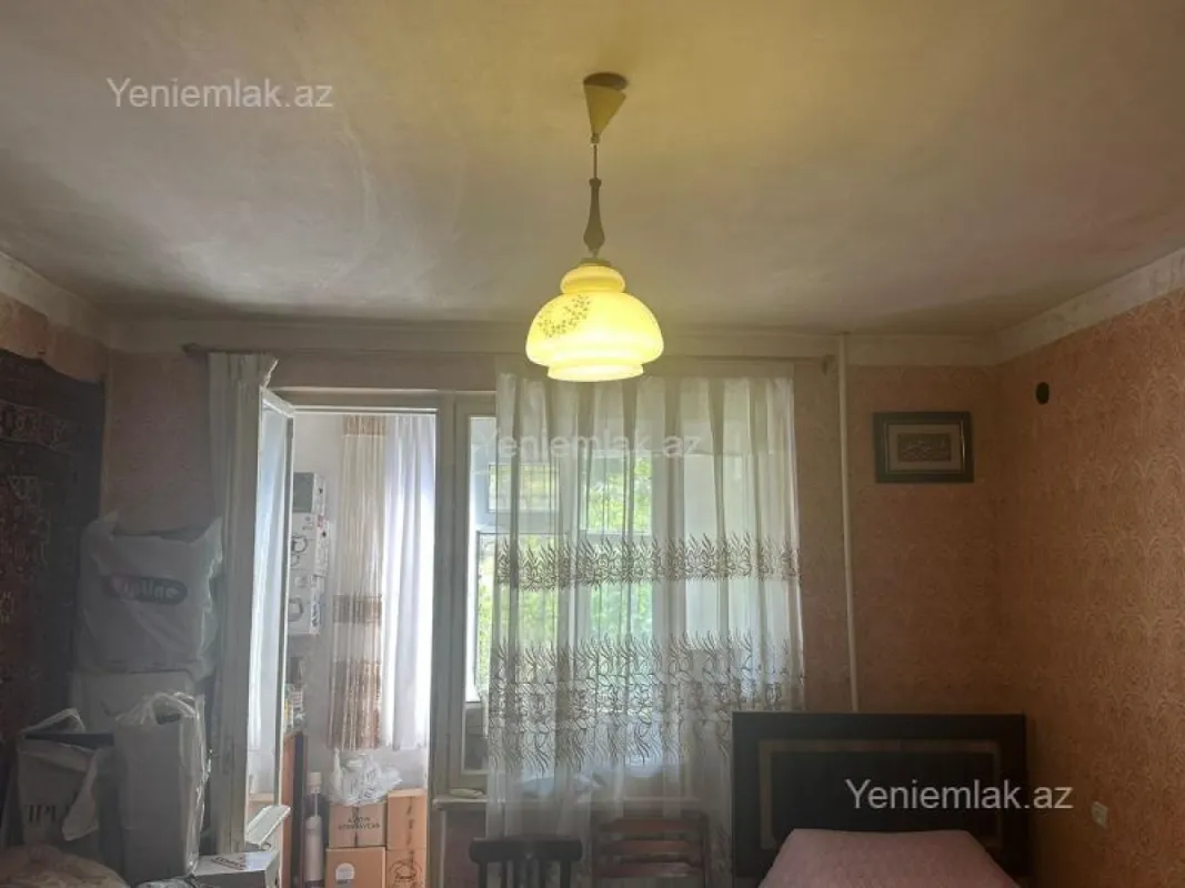 Satılır 3 otaqlı köhnə tikili 90 m²
