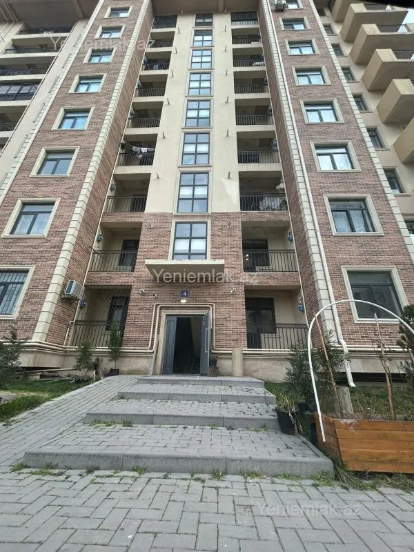Satılır 4 otaqlı yeni tikili 95 m²