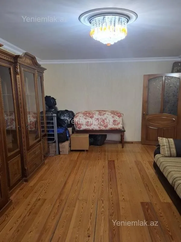 Satılır 1 otaqlı köhnə tikili 30 m²