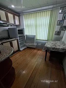 Satılır 1 otaqlı köhnə tikili 30 m²
