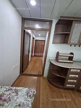 Satılır 1 otaqlı köhnə tikili 30 m²