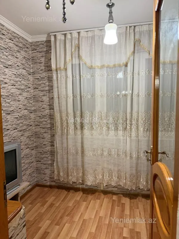 Satılır 2 otaqlı köhnə tikili 47 m²
