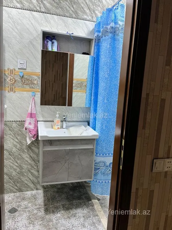 Satılır 2 otaqlı yeni tikili 71 m²
