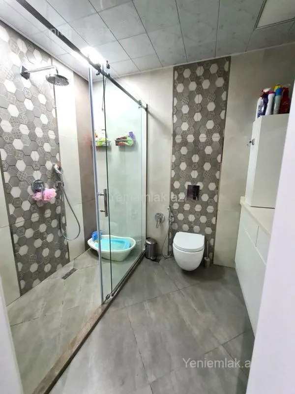 Satılır 3 otaqlı yeni tikili 120 m²