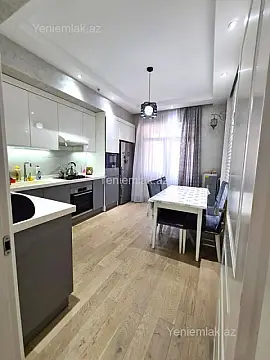Satılır 3 otaqlı yeni tikili 120 m²