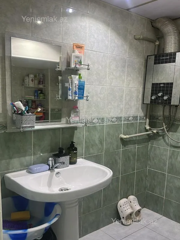 Satılır 2 otaqlı köhnə tikili 50 m²