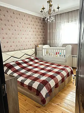 Satılır 5 otaqlı həyət evi 160 m²