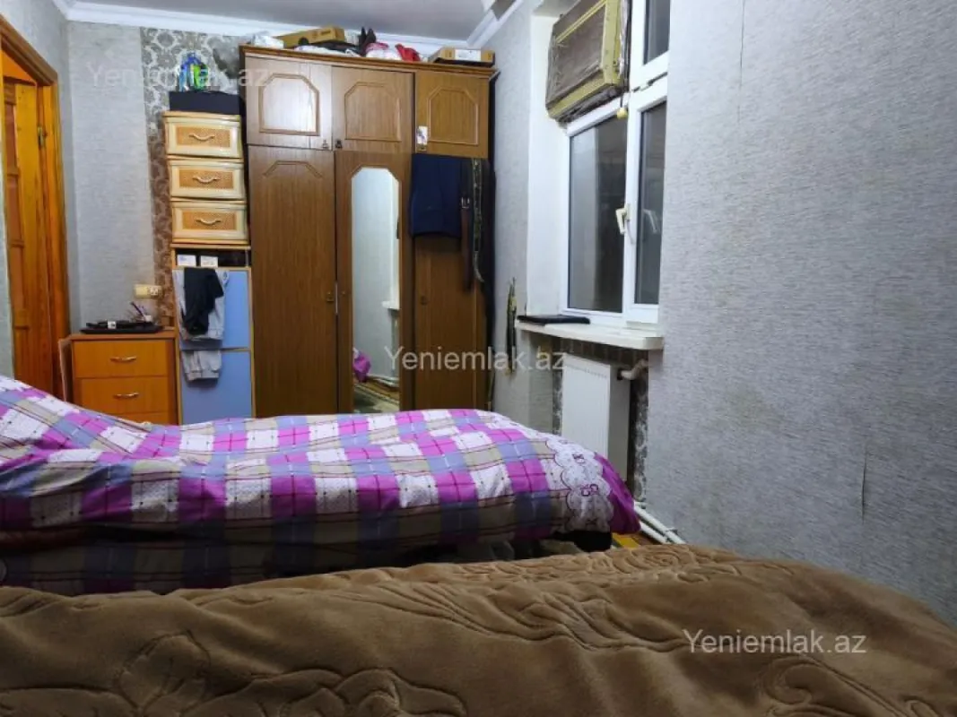 Satılır 2 otaqlı köhnə tikili 55 m²