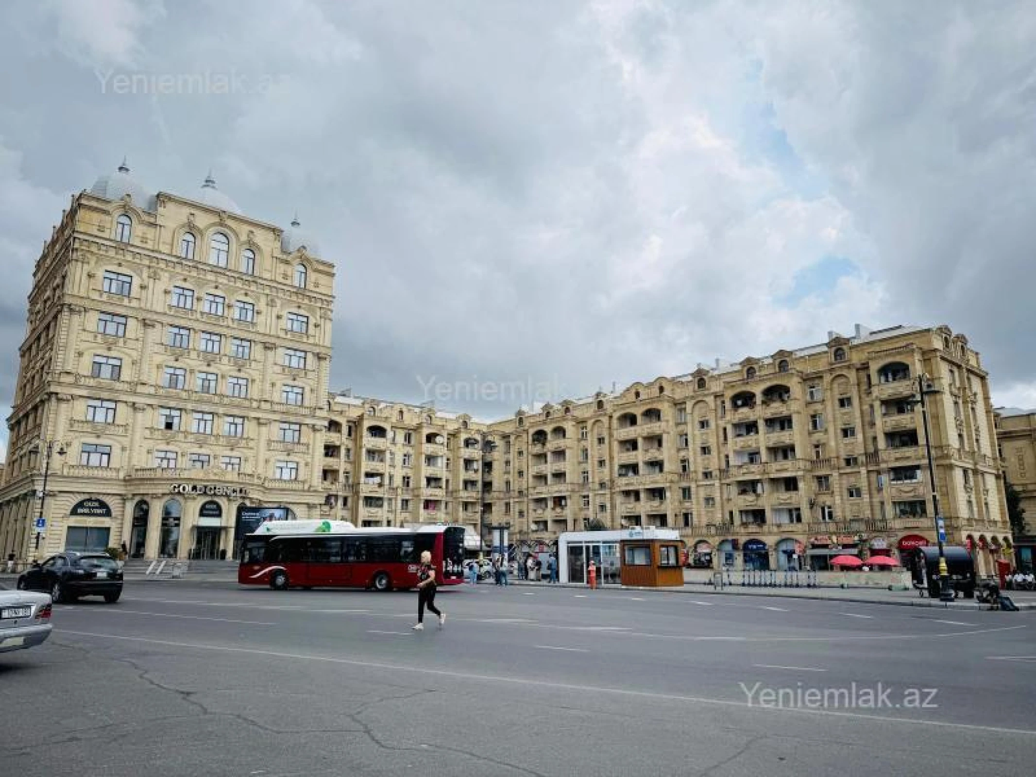 Satılır 2 otaqlı köhnə tikili 55 m²