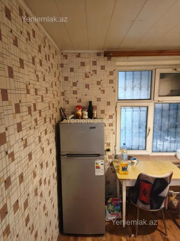 Satılır 2 otaqlı köhnə tikili 55 m²