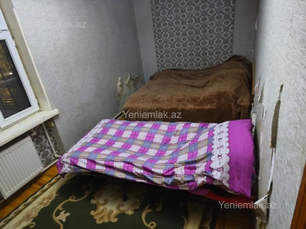 Satılır 2 otaqlı köhnə tikili 55 m²