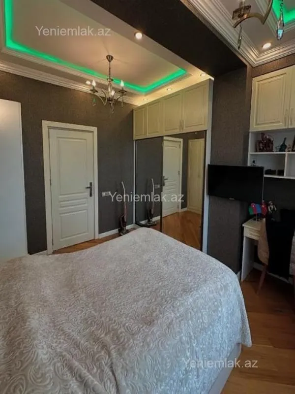 Satılır 4 otaqlı yeni tikili 150 m²