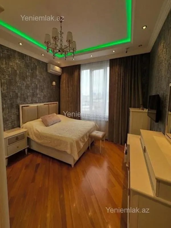 Satılır 4 otaqlı yeni tikili 150 m²