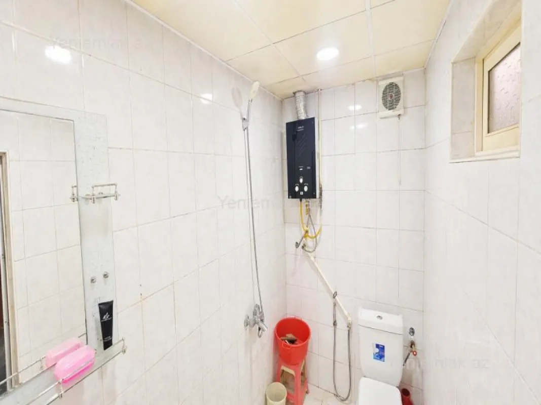 Satılır 3 otaqlı köhnə tikili 70 m²