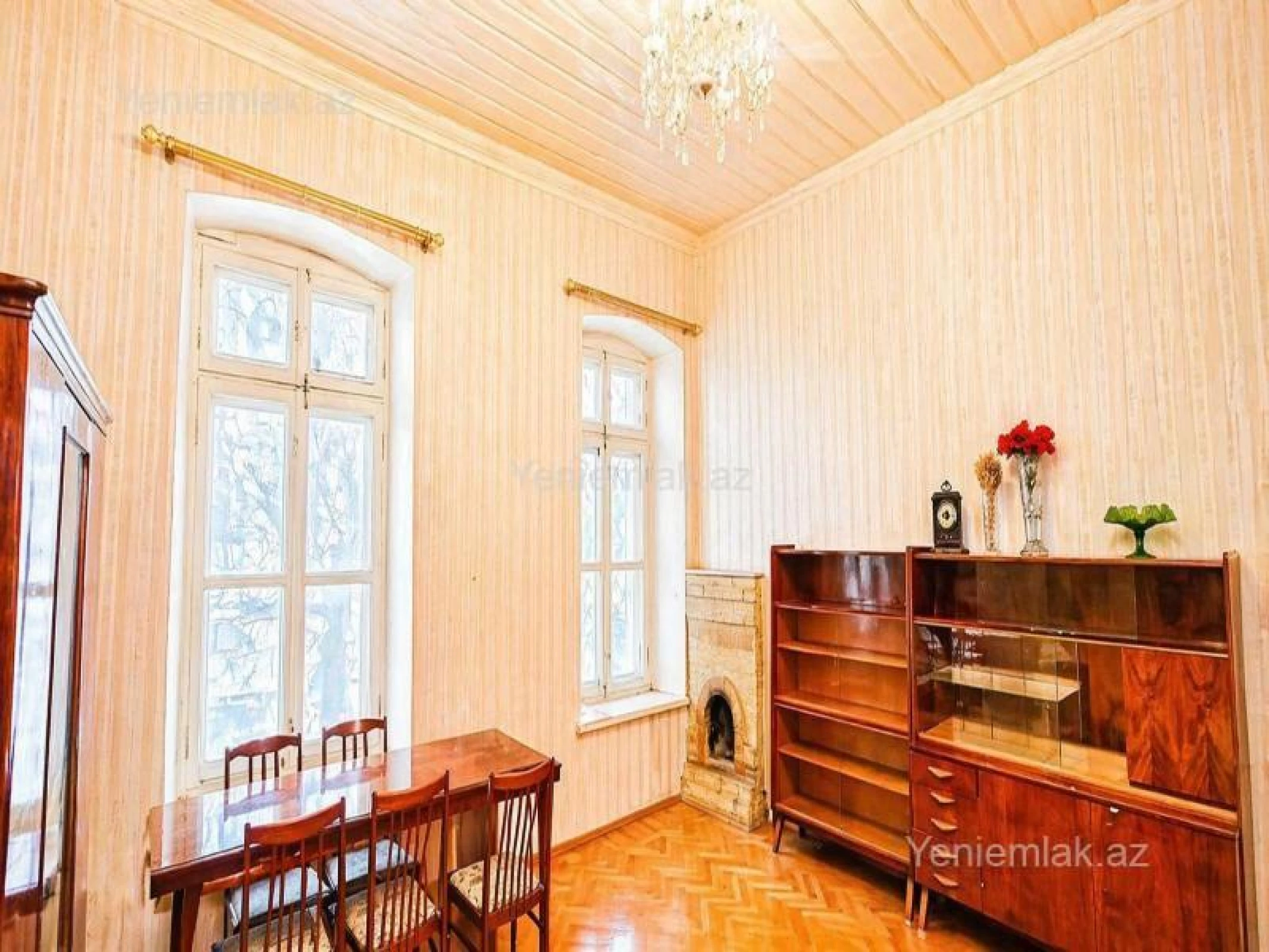Satılır 3 otaqlı köhnə tikili 70 m²