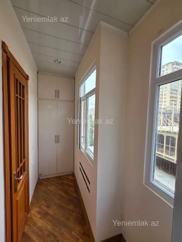 Satılır 3 otaqlı yeni tikili 80 m²