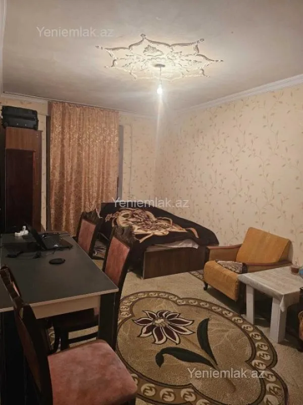 Satılır 2 otaqlı köhnə tikili 65 m²
