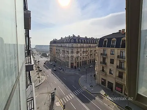 Satılır 4 otaqlı yeni tikili 220 m²