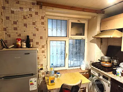 Satılır 2 otaqlı köhnə tikili 55 m²