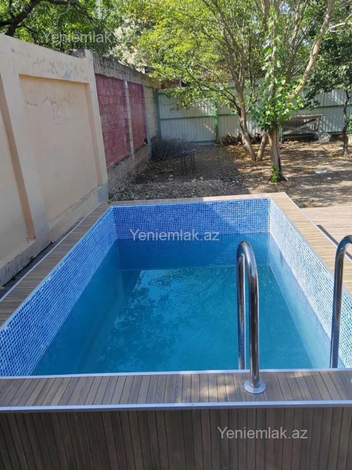 Satılır 7 otaqlı həyət evi 180 m²