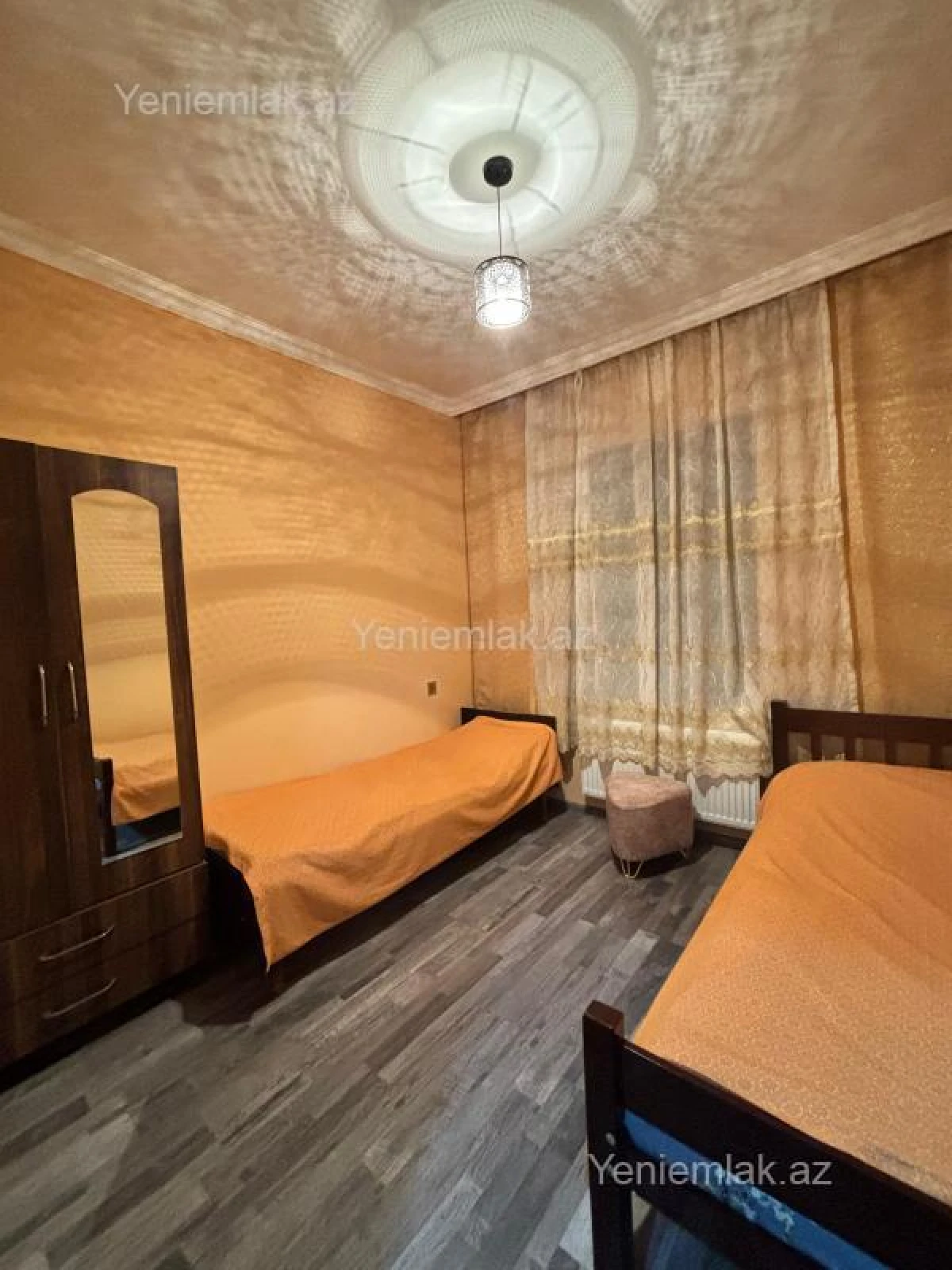 Satılır 7 otaqlı həyət evi 180 m²