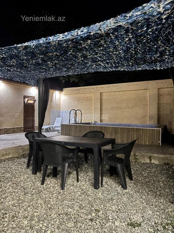 Satılır 7 otaqlı həyət evi 180 m²